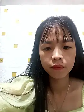 Snapshot of Su_symeo chatting on 10.16.25 Su symeo online show from 10.16.25