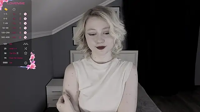 Snapshot of Heily_Planet chatting on 10.17.25 Heily Planet online show from 10.17.25