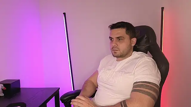 Snapshot of Danielbateson chatting on 01.09.26 Danielbateson online show from 01.09.26