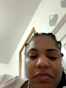 Snapshot of dollfacee7 chatting on 10.15.25 dollfacee7 online show from 10.15.25