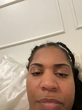 Snapshot of dollfacee7 chatting on 10.20.25 dollfacee7 online show from 10.20.25