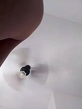 Snapshot of Camilanifeta chatting on 02.25.26 Camilanifeta online show from 02.25.26