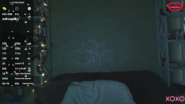 Snapshot of kiksee_ chatting on 02.26.26 kiksee online show from 02.26.26