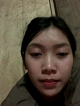 linh-lan1 online show from 12.15.25