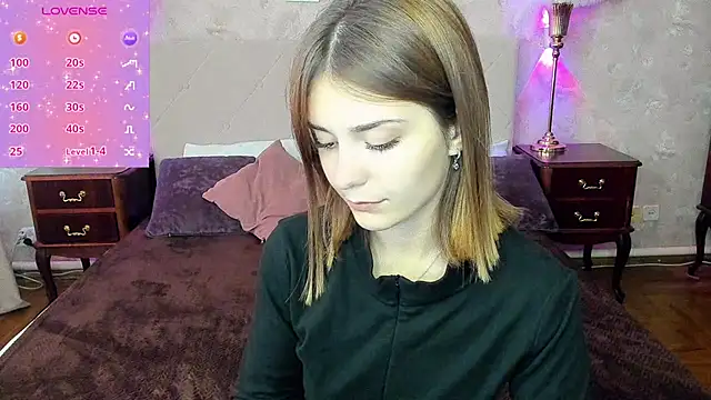 Snapshot of MargoChill chatting on 10.17.25 MargoChill online show from 10.17.25
