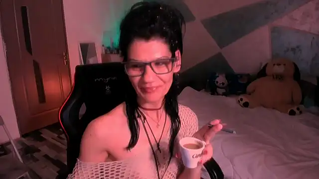 Snapshot of SweetSin40 chatting on 06.01.26 SweetSin40 online show from 06.01.26