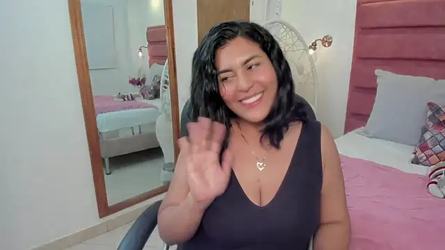 denisse khan online show from 03.18.26