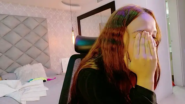 CARO ADAMS1 online show from 02.03.26