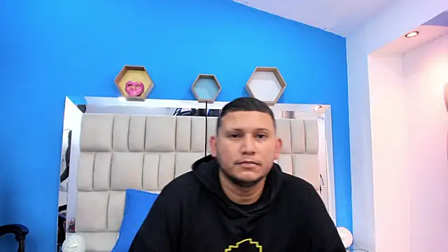 catalina and jhon online show from 10.21.25