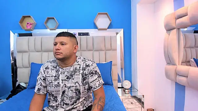 catalina and jhon online show from 10.24.25