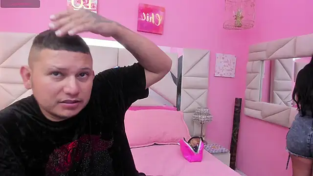 catalina and jhon online show from 10.25.25