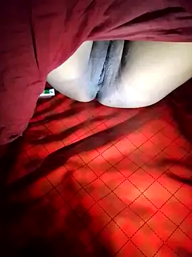 Housewife8ol online show from 10.12.25
