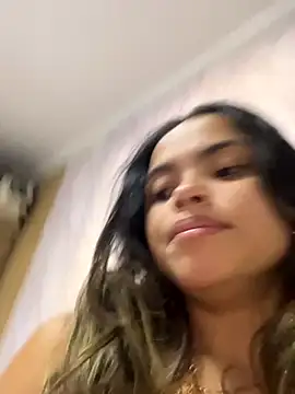 Snapshot of safadinhaquenteW chatting on 10.24.25 safadinhaquenteW online show from 10.24.25