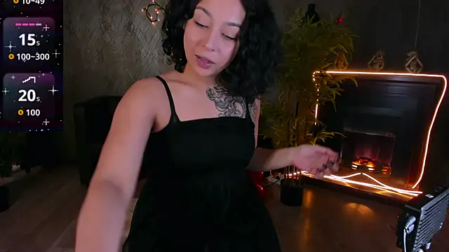 Aisha Goldstein online show from 02.13.26