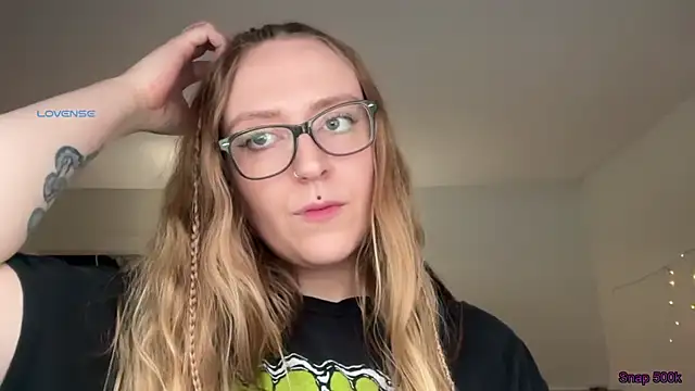 Snapshot of Pattyworld69 chatting on 04.02.26 Pattyworld69 online show from 04.02.26