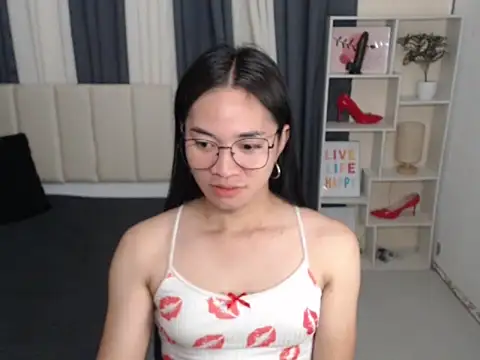 PetiteAsianMarian online show from 10.15.25