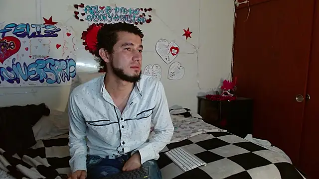 Snapshot of picante70_ chatting on 02.17.26 picante70 online show from 02.17.26