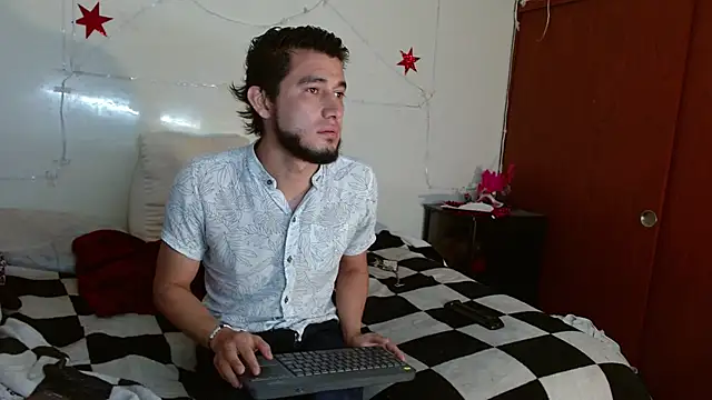 Snapshot of picante70_ chatting on 02.20.26 picante70 online show from 02.20.26