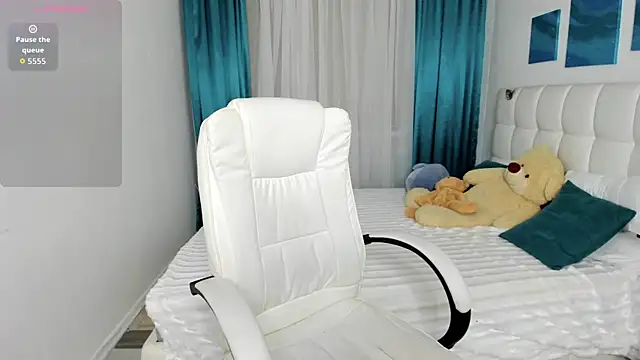 Angelie  Eyes online show from 11.26.25