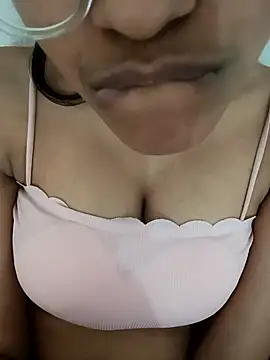 Zoya-Baby1 online show from 10.30.25