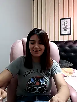 1evelinewood online show from 02.08.26