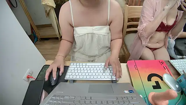 Hanna Mina online show from 10.21.25