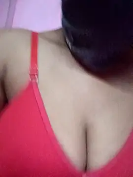 pooj2345 online show from 10.13.25