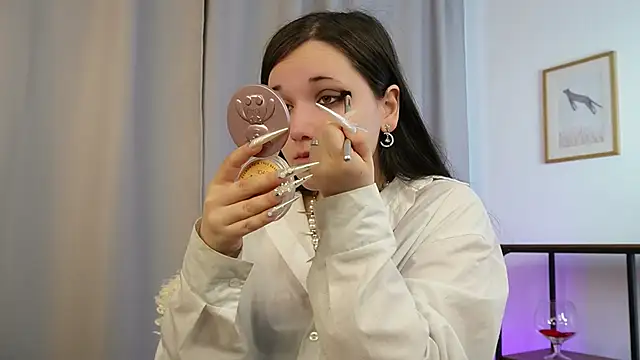 BrynnJune online show from 10.17.25