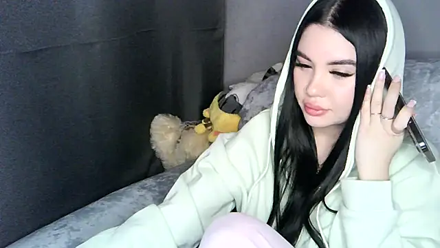 Faralynd online show from 02.12.26