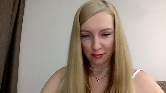 Snapshot of Neralith chatting on 07.09.26 Neralith online show from 07.09.26