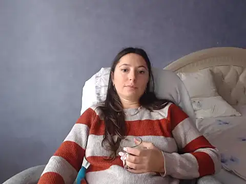 LuckyLisa23 online show from 11.19.25