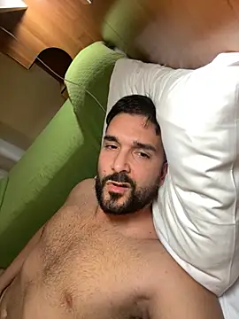 Snapshot of ReDiBastoni90 chatting on 10.14.25 ReDiBastoni90 online show from 10.14.25