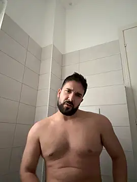 Snapshot of ReDiBastoni90 chatting on 10.18.25 ReDiBastoni90 online show from 10.18.25