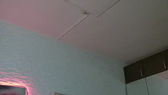 ArielFoxy online show from 12.18.25