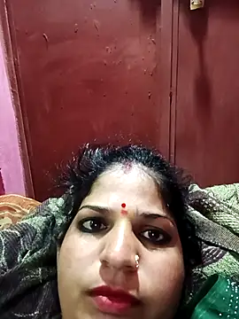 Karishma cute online show from 11.24.25