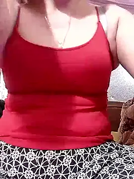 YiyinLy online show from 01.19.26