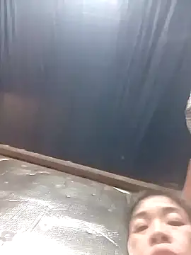 YiyinLy online show from 02.01.26