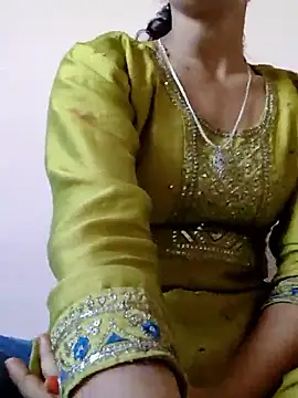 Snapshot of Nitya_hot chatting on 04.15.26 Nitya hot online show from 04.15.26