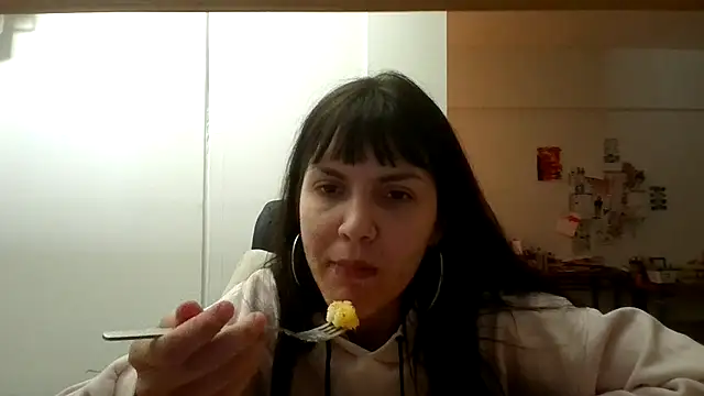 Snapshot of miapink33 chatting on 03.24.26 miapink33 online show from 03.24.26