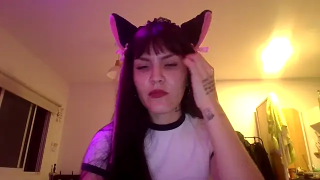 Snapshot of miapink33 chatting on 04.08.26 miapink33 online show from 04.08.26