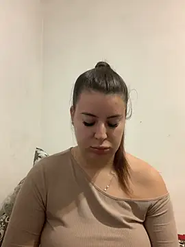 MiraCastellon online show from 11.02.25