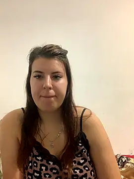 MiraCastellon online show from 11.03.25