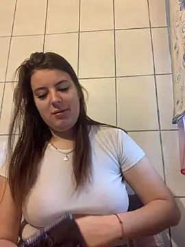 MiraCastellon online show from 11.28.25