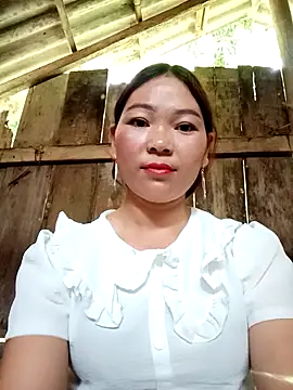 Snapshot of laddy-cute chatting on 10.15.25 laddy-cute online show from 10.15.25