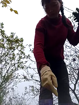 siusiu-00 online show from 11.12.25