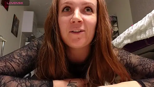 Amy  Leee  online show from 03.23.26