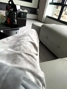 Snapshot of Ahting01 chatting on 10.25.25 Ahting01 online show from 10.25.25