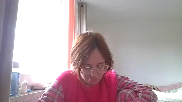 LuckySLove online show from 10.13.25