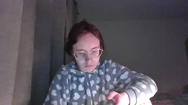 Snapshot of LuckySLove chatting on 03.05.26 LuckySLove online show from 03.05.26