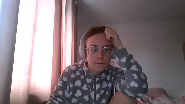 Snapshot of LuckySLove chatting on 07.07.26 LuckySLove online show from 07.07.26